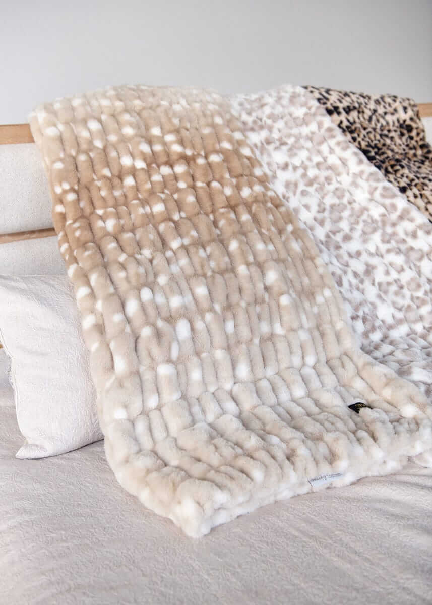 Hugs Antelope Blanket - Image 2