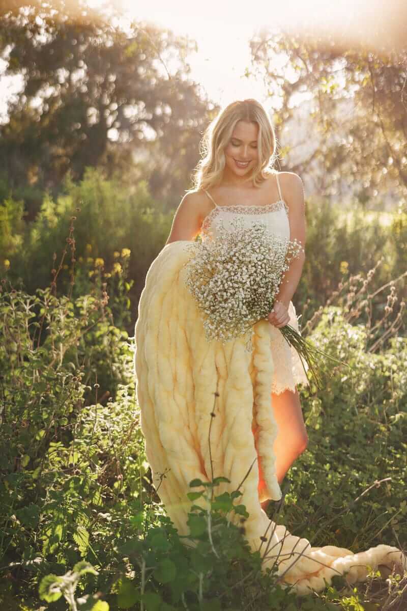Hugs Butter Yellow Blanket - Image 5