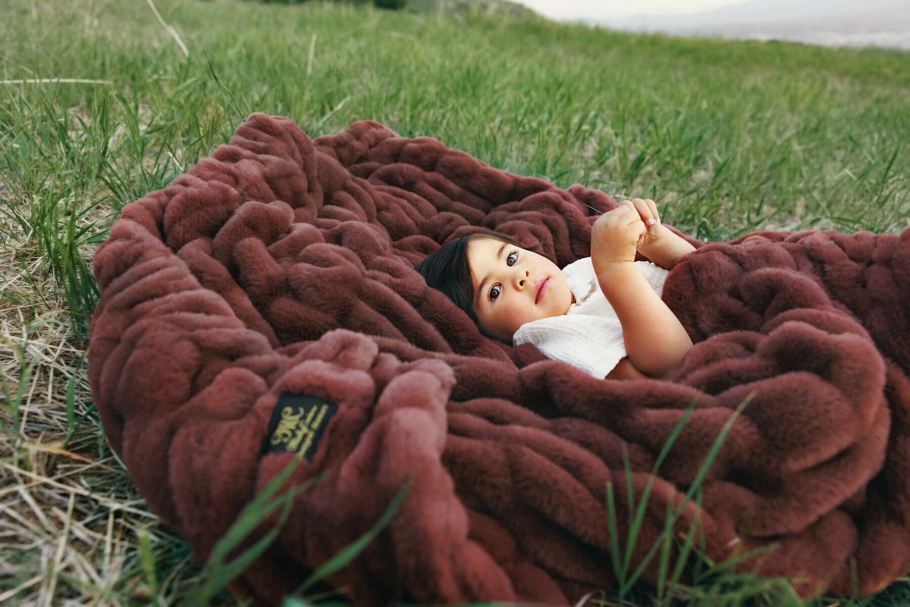 Hugs Rich Mahogany Blanket - Image 8