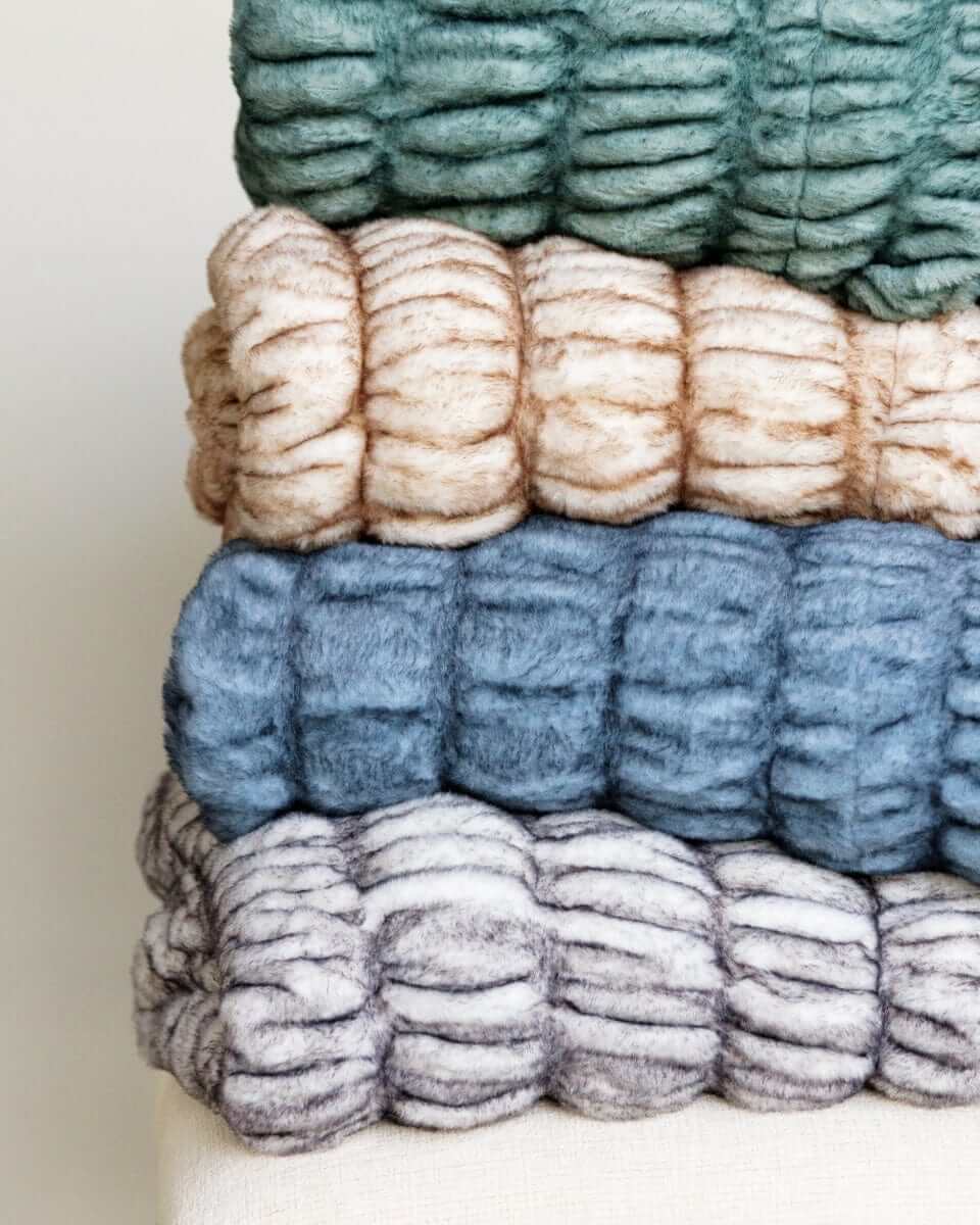 Hugs Topaz Blanket - Image 4
