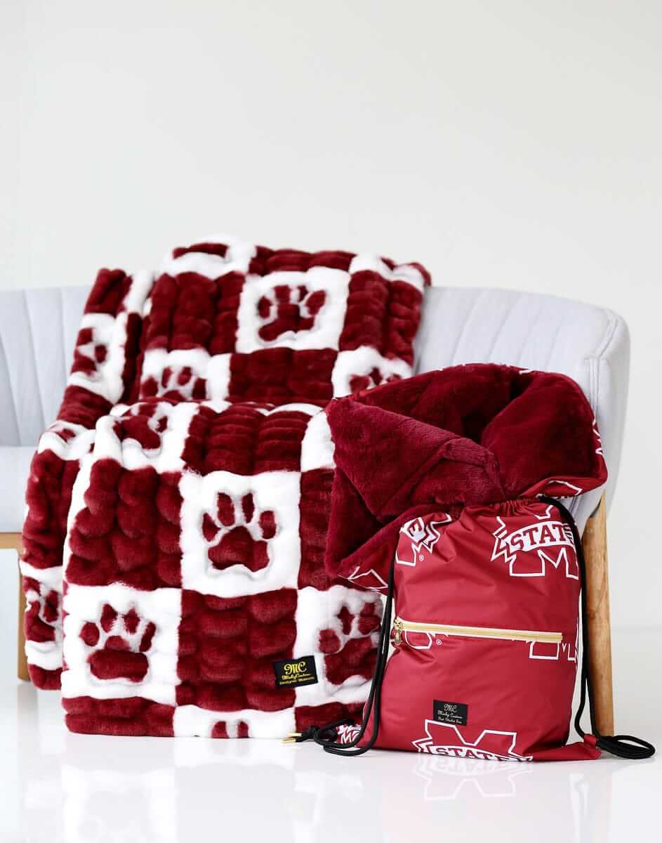Mississippi State Bulldogs Blanket - Hugs - Image 2